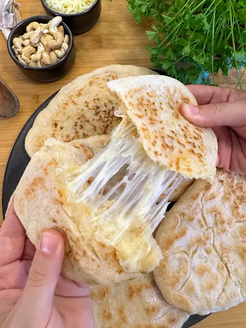 Pan Naan con queso